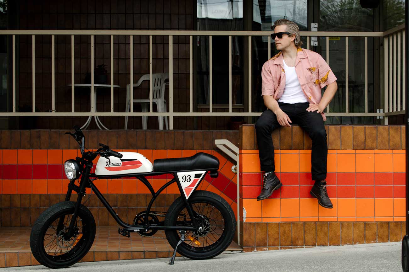 Outsider 4.0 scrambler