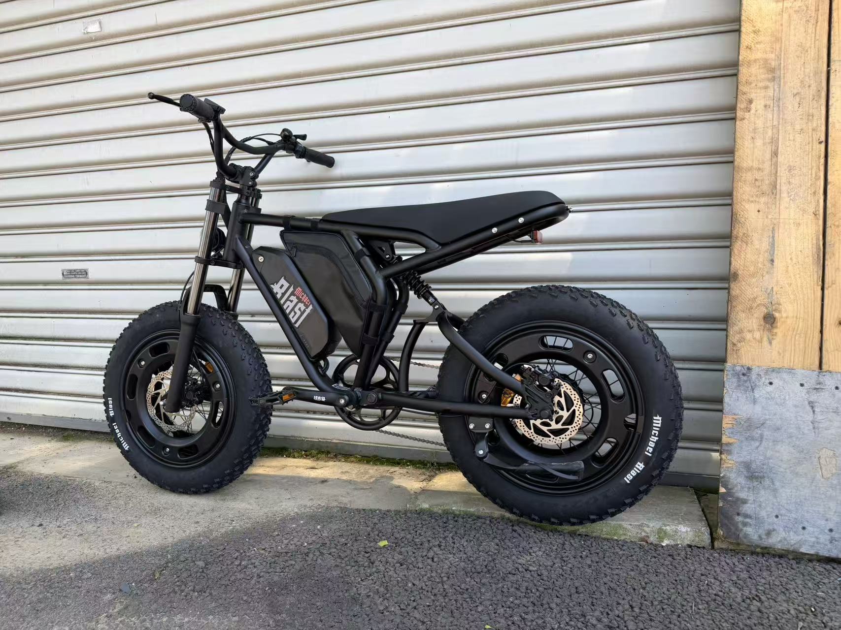 Pony Full Suspension — full-suspension fat-tyre prototype